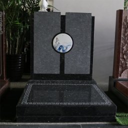 藍(lán)珍珠墓碑